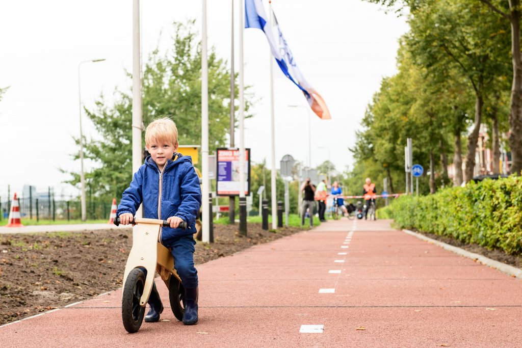 Nizozemsko plánuje dopravní revoluci v podobě plastových silnic