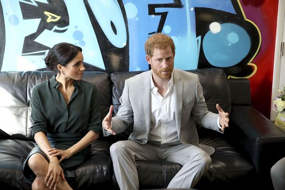 Vévodkyně Meghan a princ Harry čekají prvního potomka