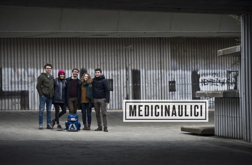 Je to pro nás možnost zapojit se do aktivity, která má opravdu smysl, říkají o projektu Medici na ulici studenti medicíny