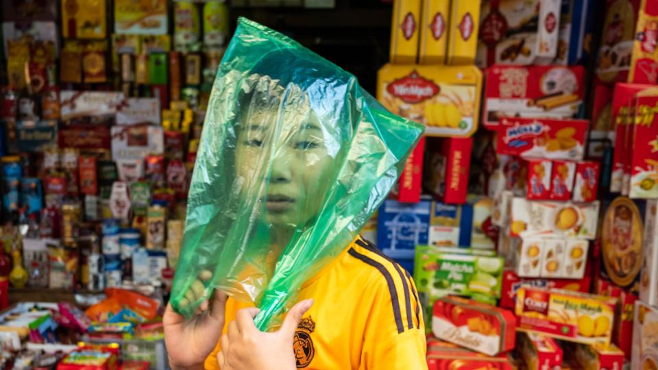 Plasty omezuje i jejich největší uživatel Čína