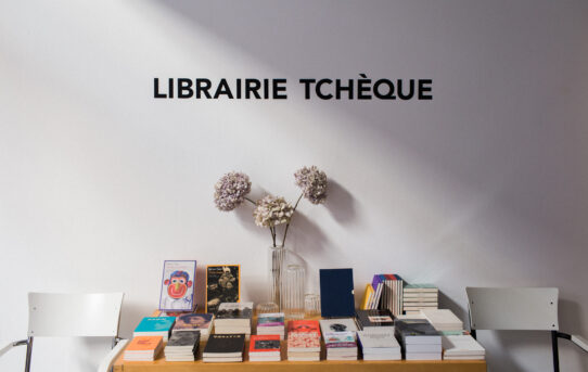 V Paříži otevřeli české pop-up knihkupectví