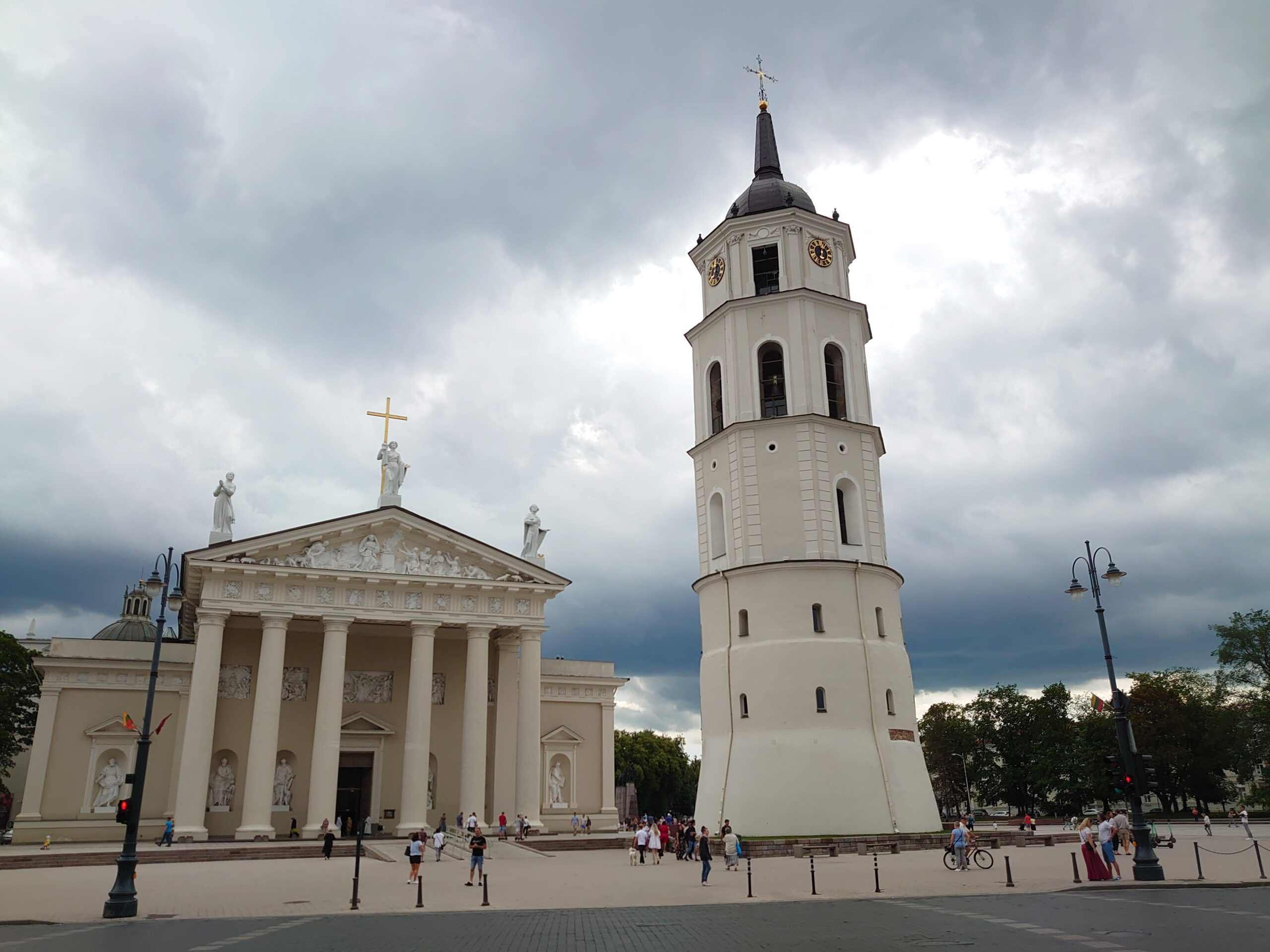Katedrála ve Vilniusu se zvonicí