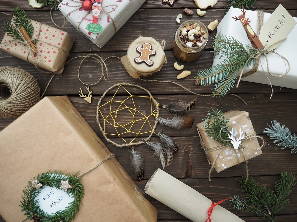 Dobrý tipy na vánoční dárky: čeští lokální tvůrci a prodejci