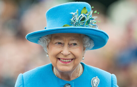 Británie a spolu s ní celý svět oslavuje jednu neobyčejnou dámu. Královna Alžběta II. má dnes 95 let
