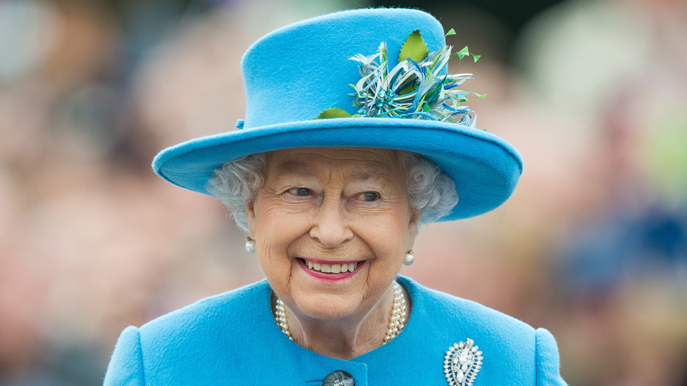 Británie a spolu s ní celý svět oslavuje jednu neobyčejnou dámu. Královna Alžběta II. má dnes 95 let