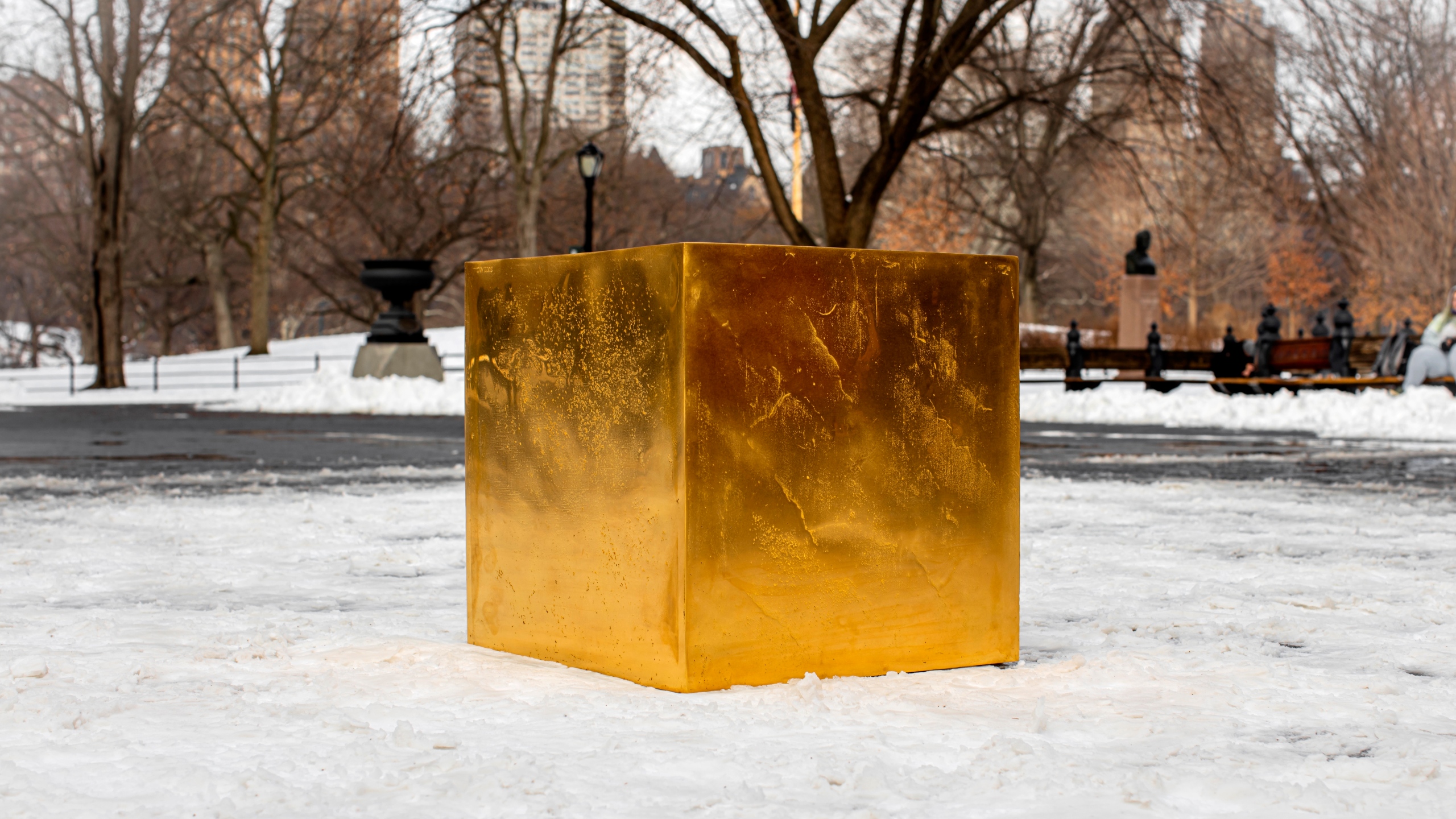 Sýr nad zlato. Milionovou kostku zlata v Central Parku nahradil dvoumetrový blok mléčného výrobku