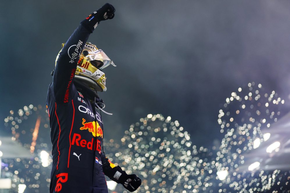 Dramatickému průběhu sezóny Formule 1 dominoval Verstappen