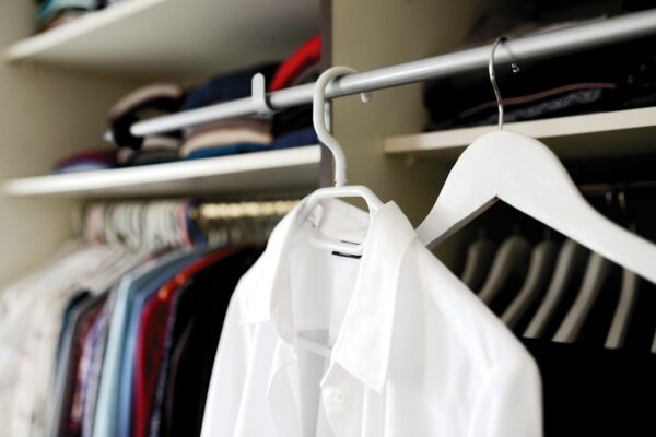Je vůbec možné se v dnešní době vyhnout obchodům s fast fashion?