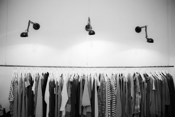 ANKETA: Fast fashion? Pro někoho nutnost, pro jiného poslední možnost
