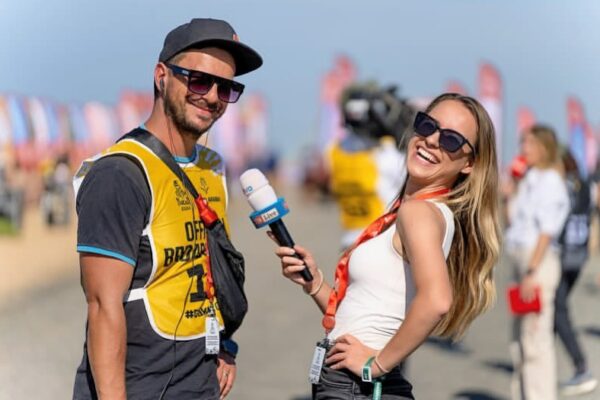 Dakar mě naučil improvizovat, říká sportovní reportérka Nikola Moučková Červinková